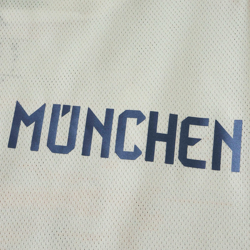 Bayern M 2025/26 Tercera Versión Jugador