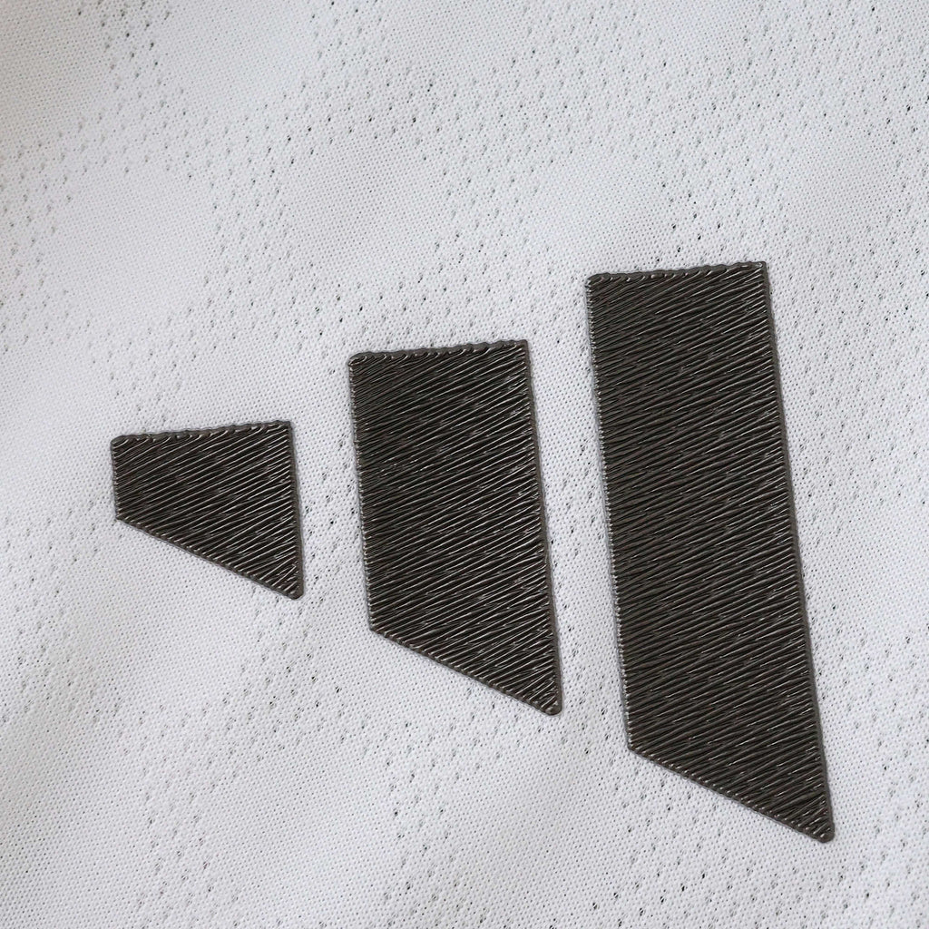 Real Madrid 2025/26 Local Versión Jugador