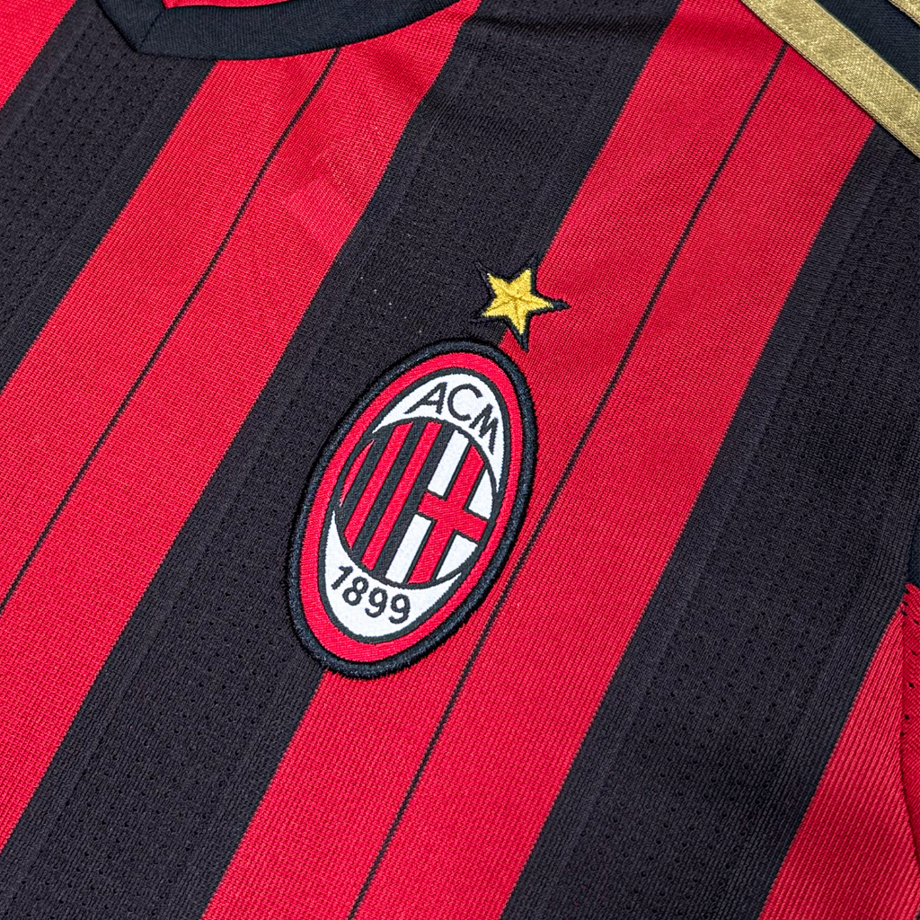 AC Milan 2013/14 Local para Niños