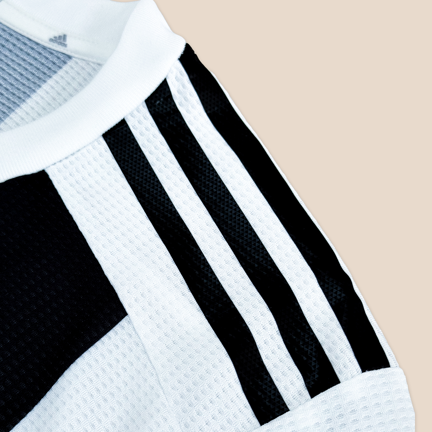 Juventus 2018/19 Local Versión Jugador