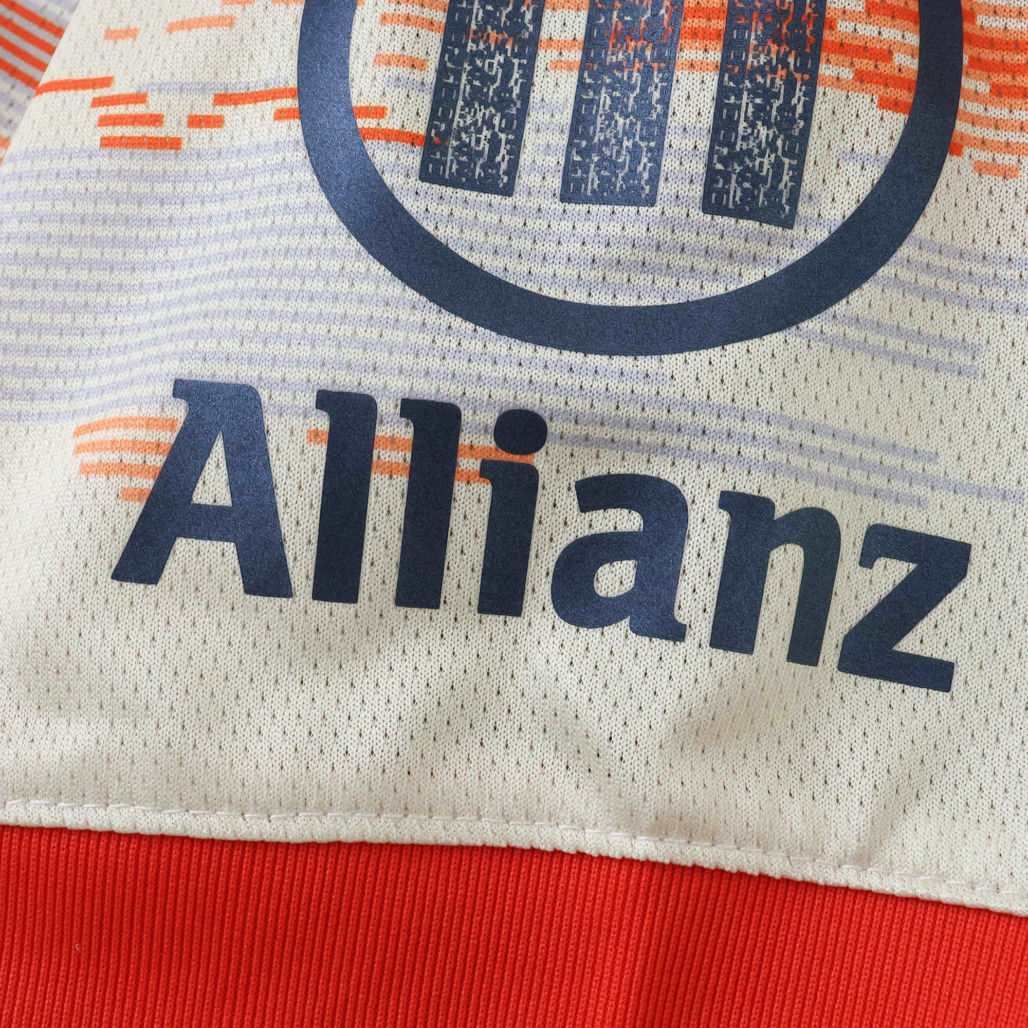 Bayern M 2025/26 Tercera Versión Jugador